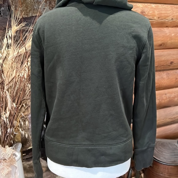 💚 EUC - Awesome Green Under Armour Hoodie! - Picture 3 of 4
